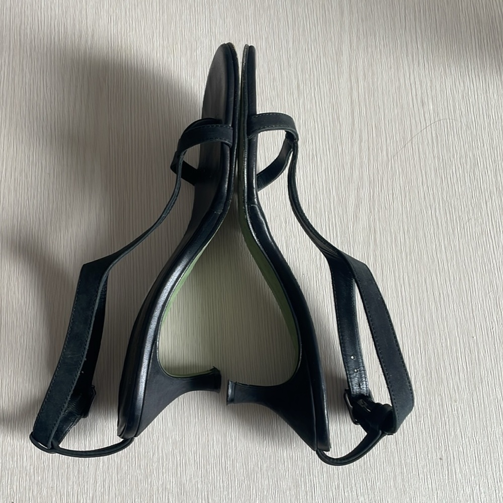 Donald J. Pliner Black Slingback Leather Sandals - Picture 4 of 5